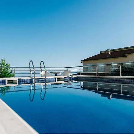 3 Bedroom Gorgeous In *